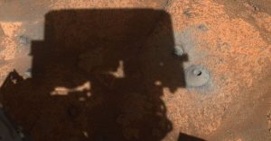 Wytrwałość NASA, aby spróbować drugiej łyżki gleby na Marsie, mając nadzieję, że skały się nie „kruszą”