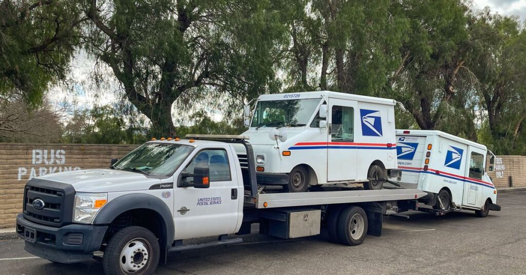16 stanów pozywa do zablokowania planu USPS zakupu setek tysięcy trawiących gaz ciężarówek pocztowych