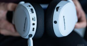 SteelSeries oferuje dziś do 40% zniżki na zestawy słuchawkowe i myszy do gier