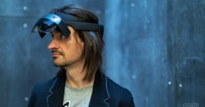 Szef Microsoft HoloLens, Alex Kipman, wyszedł z zarzutów dotyczących niewłaściwego postępowania
