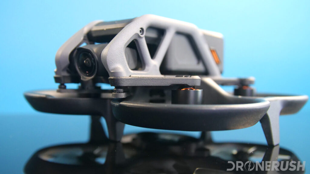 DJI Avata to zabawny hybrydowy dron wyścigowy