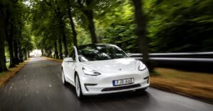 Subskrypcja e-samochodu: Tesla Model 3 w okazyjnej cenie