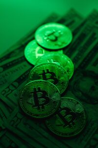 Jakie czynniki wpływają na kurs wymiany bitcoinów?