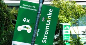 Zdzierać na stacji ładującej?  Wielu kierowców e-samochodów nadal musi dopłacać