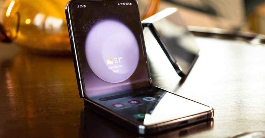 Samsung Galaxy Z Flip 5: MediaMarkt przedstawia kuszącą ofertę dla zamówień w przedsprzedaży