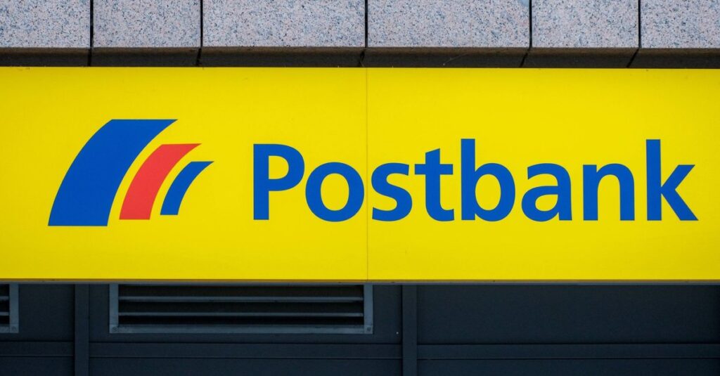 Pieniądze na noc w Postbank: wypłata, przelew i odsetki – wszystko ważne