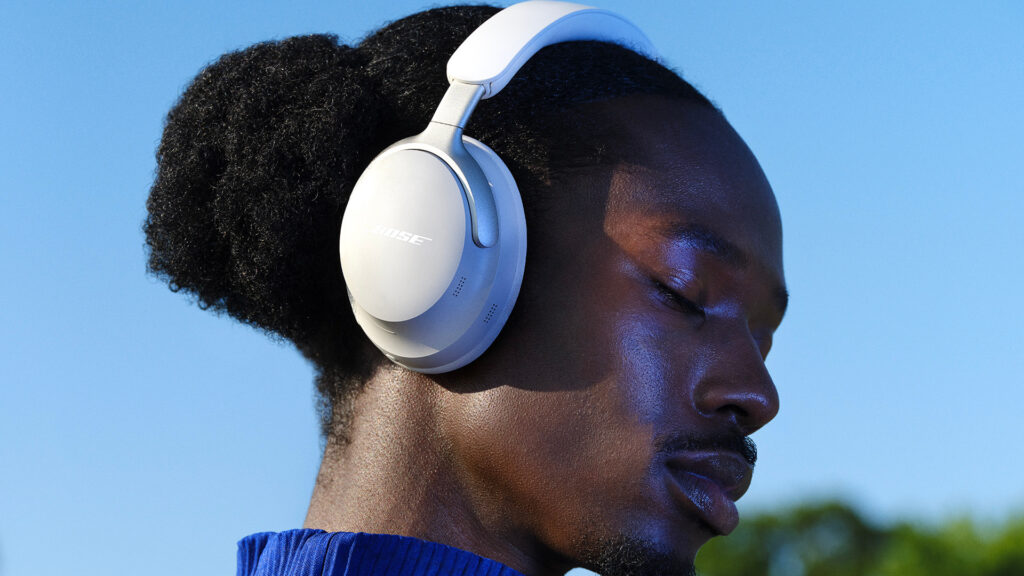 Bose ogłasza nową linię słuchawek Ultra z dźwiękiem przestrzennym