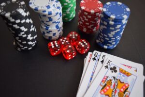 Platformy hazardowe online: wygodna rozrywka pomiędzy