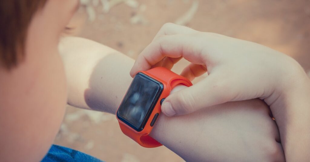 Dziecięcy smartwatch do kontroli?  Stiftung Warentest ostrzega rodziców