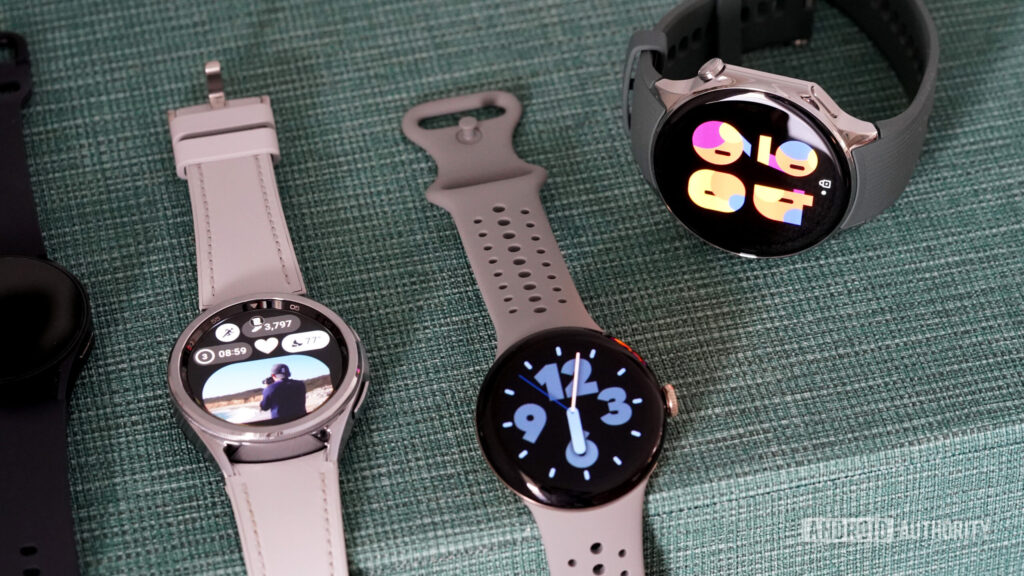 Google namawia wszystkich, aby przyjęli nowsze, przyjazne dla baterii tarcze zegarków z Wear OS