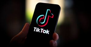 Hack TikTok na iPhone'a: ​​rób zrzuty ekranu całych stron za pomocą Siri