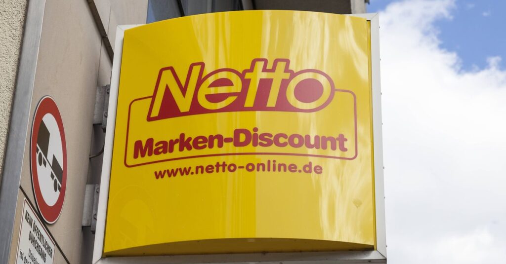 Netto sprzedaje teraz elektrownie balkonowe o mocy 830 W jeszcze taniej