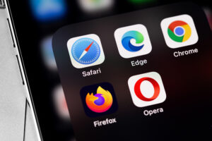 Opera: przeglądarka, która udostępniła Internet w telefonach komórkowych