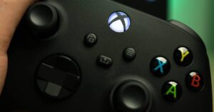 Graj w gry Xbox 360 na Xbox Series X|S i One (S/X).