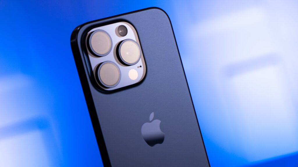 Apple-Knoller: iPhone 15 Pro z taryfą 30 GB po cenie oszczędnościowej