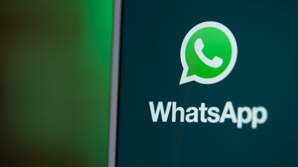 WhatsApp nową funkcją wbija Samsungowi i Google'owi w plecy