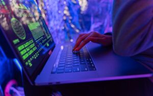 W jaki sposób narzędzia prywatności pomagają bezpiecznie cieszyć się grami i zajęciami online