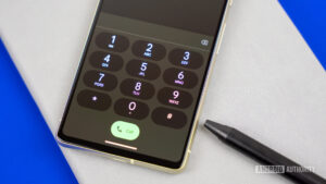 Google właśnie naprawił błąd, który ułatwił przerażającym atakującym znalezienie numeru telefonu